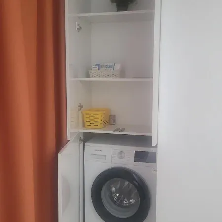 Deluxe Near Center Διαμέρισμα